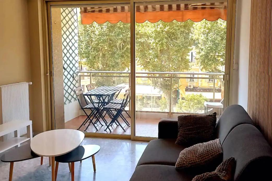 Immeuble Le Regency, Appartement 4 Pieces, 80 Metres De La Plage Menton Exterior photo