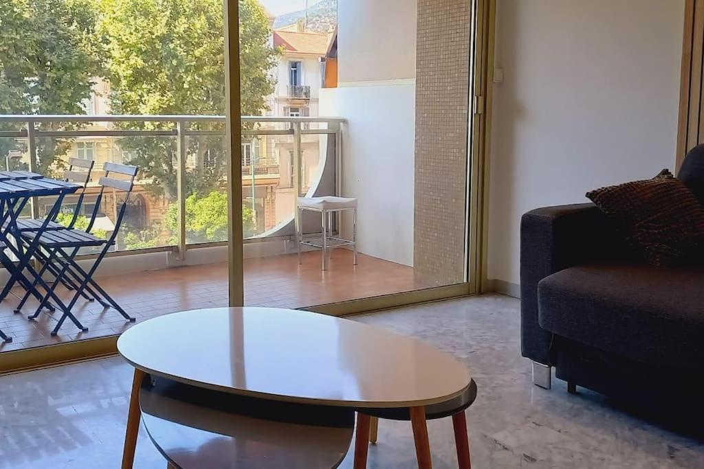Immeuble Le Regency, Appartement 4 Pieces, 80 Metres De La Plage Menton Exterior photo