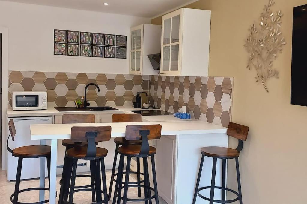 Immeuble Le Regency, Appartement 4 Pieces, 80 Metres De La Plage Menton Exterior photo