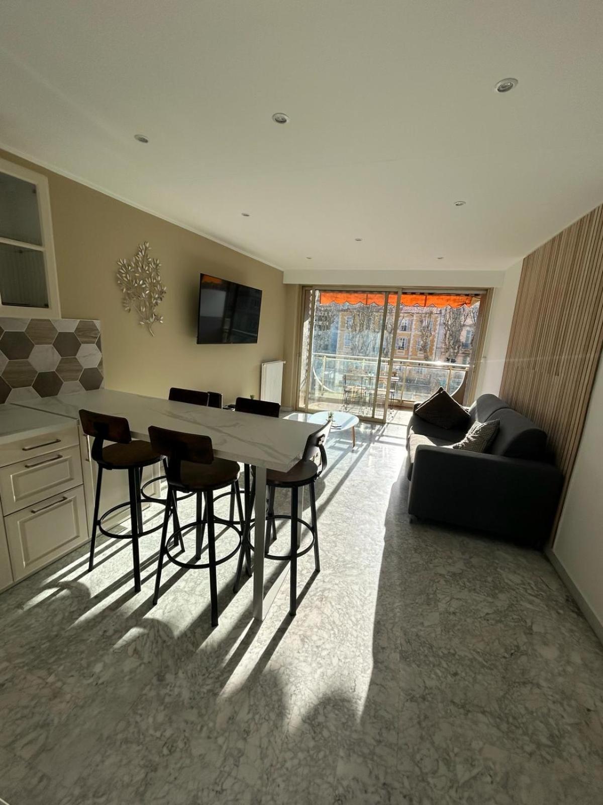 Immeuble Le Regency, Appartement 4 Pieces, 80 Metres De La Plage Menton Exterior photo